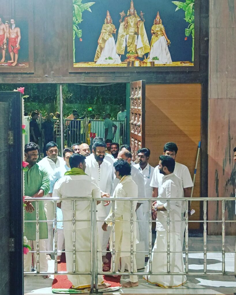 prabhas Tirumala darshan